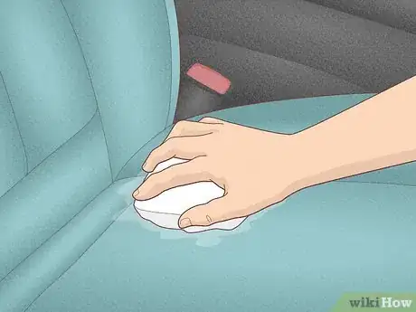 Imagen titulada Clean a Blood Stain from Car Upholstery Step 10