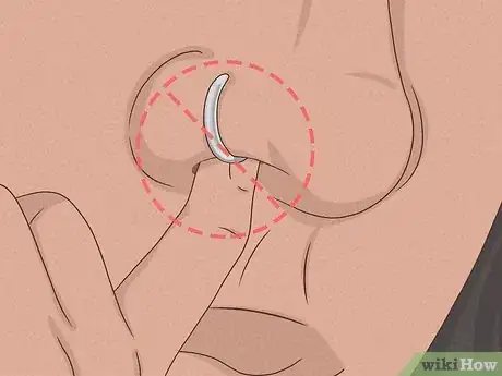 Imagen titulada Blow Your Nose with a Nose Ring Step 11