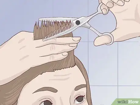 Imagen titulada Use Hair Thinning Shears Step 9