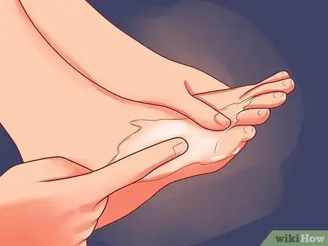 Imagen titulada Care for Your Feet and Toenails Step 12