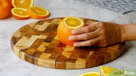 Imagen titulada Cut an Orange Step 10