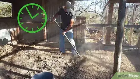 Imagen titulada Clean a Chicken Coop Step 12