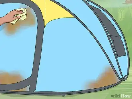 Imagen titulada Fold Up a Pop Up Tent Step 1