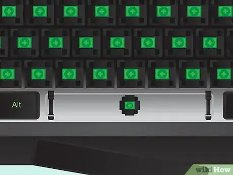 Imagen titulada Clean a Razer Blackwidow Keyboard Step 4