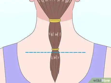 Imagen titulada Cut Your Own Long Hair Step 8