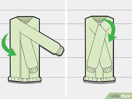 Imagen titulada Fold Long Sleeve Shirts Step 14