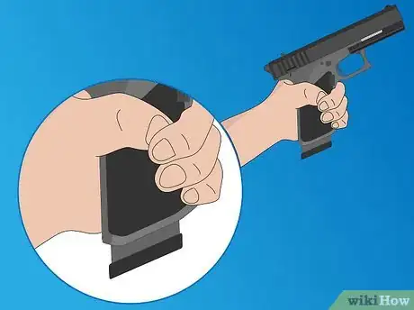 Imagen titulada Reload a Pistol and Clear Malfunctions Step 15