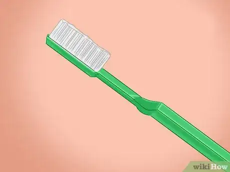 Imagen titulada Soften a Toothbrush Step 7