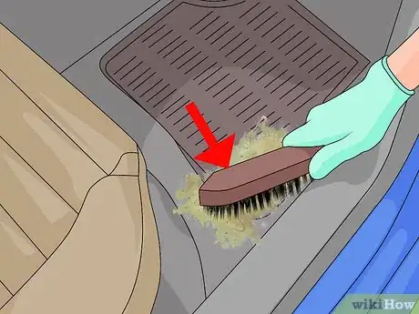 Imagen titulada Remove Vomit From a Car Interior Step 9