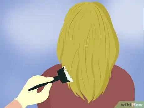 Imagen titulada Turn Grey Hair Blonde Step 12