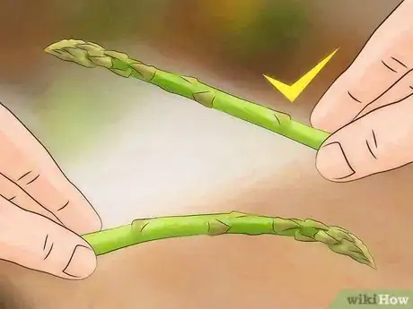 Imagen titulada Choose Asparagus Step 1