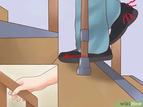 Imagen titulada Hold and Use a Cane Correctly Step 12