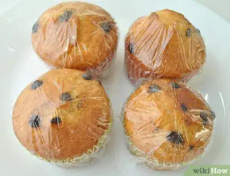 Imagen titulada Freeze Muffins Step 2