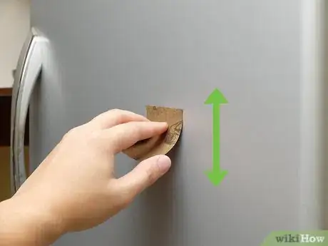 Imagen titulada Remove a Scratch from a Stainless Steel Refrigerator Door Step 7