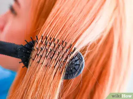 Imagen titulada Take Care of Damaged Hair Step 1