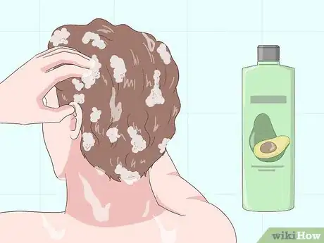 Imagen titulada Get Curly Hair (Men) Step 4
