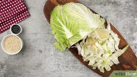 Imagen titulada Cook Napa Cabbage Step 1