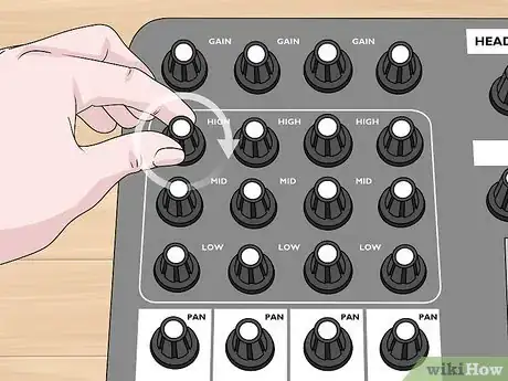 Imagen titulada Use a Mixer Step 9