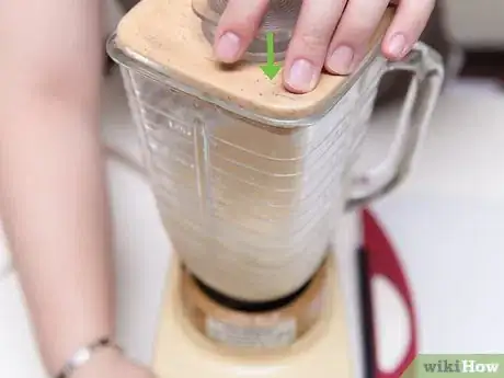 Imagen titulada Make an Ice Cream Banana Smoothie Step 11