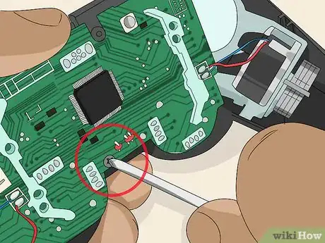 Imagen titulada Fix a PS3 Controller Step 21