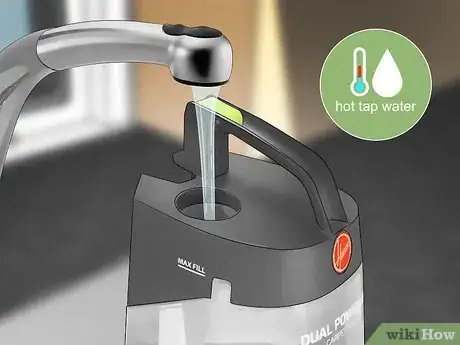 Imagen titulada Use a Hoover Carpet Cleaner Step 5