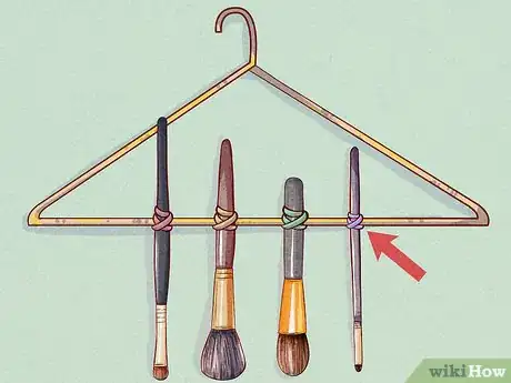 Imagen titulada Dry Makeup Brushes Step 5