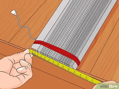 Imagen titulada Cut Blinds Step 12