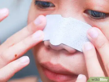 Imagen titulada Use Biore Pore Cleansing Strips Step 6