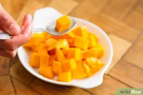 Imagen titulada Eat a Mango Step 5