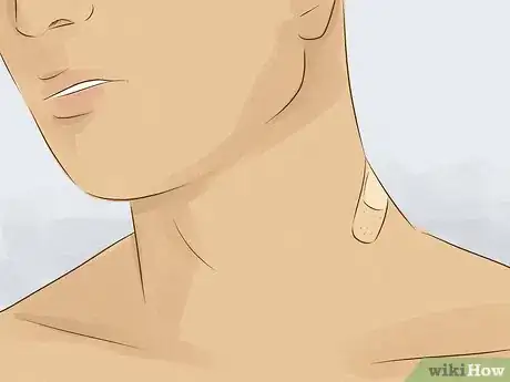 Imagen titulada Give Someone a Hickey Step 14