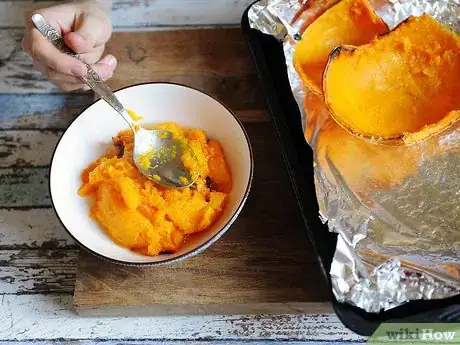 Imagen titulada Peel an Acorn Squash Step 13