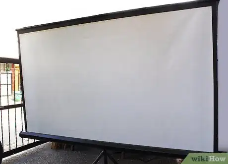 Imagen titulada Clean a Projector Screen Final