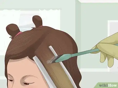 Imagen titulada Bleach Your Hair Step 10
