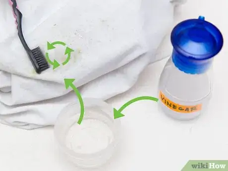 Imagen titulada Remove Grass Stains from Clothing Step 5