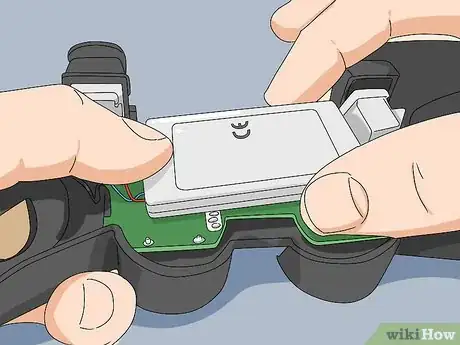 Imagen titulada Fix a PS3 Controller Step 15