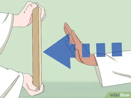 Imagen titulada Break Boards with Your Bare Hands Step 13