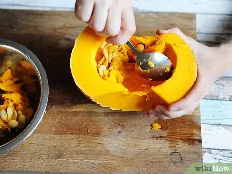 Imagen titulada Peel an Acorn Squash Step 16