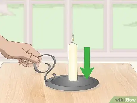 Imagen titulada Safely Burn Candles Step 3