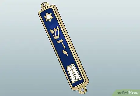 Imagen titulada Hang a Mezuzah Step 2