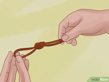 Imagen titulada Tie an Overhand Knot Step 15