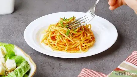 Imagen titulada Eat Spaghetti Step 14