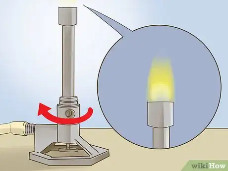 Imagen titulada Light a Bunsen Burner Step 16