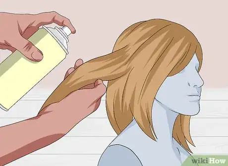 Imagen titulada Wash a Human Hair Wig Step 10