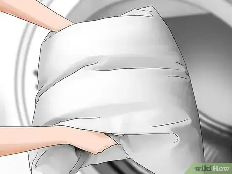 Imagen titulada Wash a Pillow in the Washing Machine Step 11