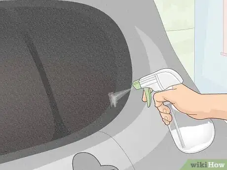 Imagen titulada Clean Tinted Car Windows Step 4