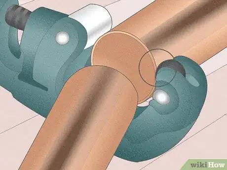 Imagen titulada Use a Pipe Cutter Step 12