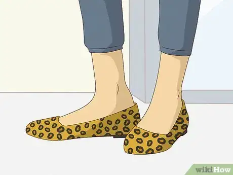 Imagen titulada Style Leopard Shoes Step 1