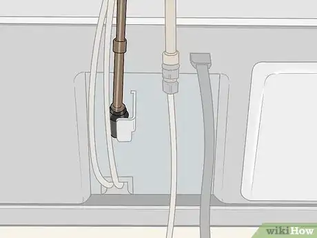 Imagen titulada Fix a Leaking Refrigerator Step 12