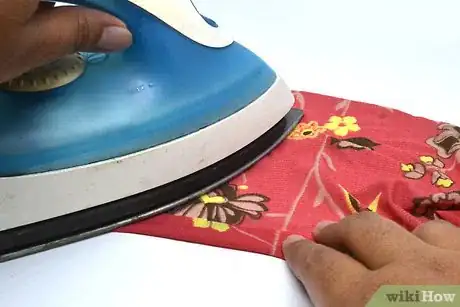 Imagen titulada Make a Silk Scarf Step 5