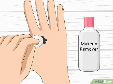 Imagen titulada Get Stain Off Your Hands Step 10
